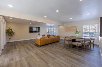 Community lounge at sunset winds apartments in henderson, nv 89014